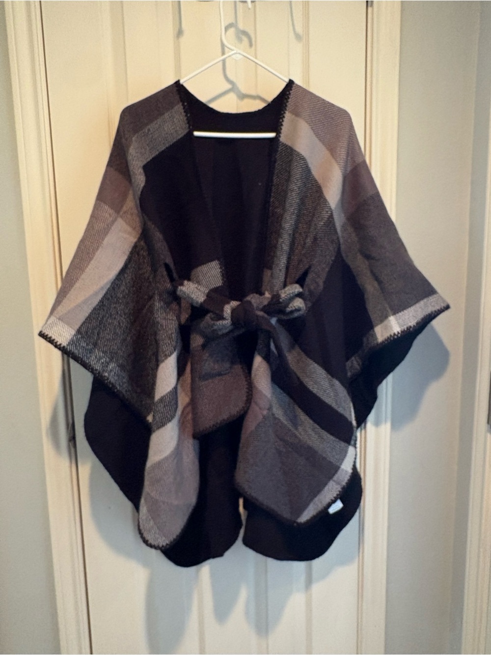 Plaid Wrap Cape with Tie Belt in Black and Gray